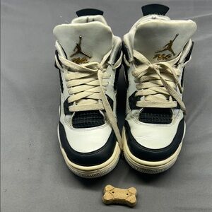 Jordan 4 Retro White Gold Metallic Black Kids Sneakers FZ8585-070 Size 4Y Mens 4